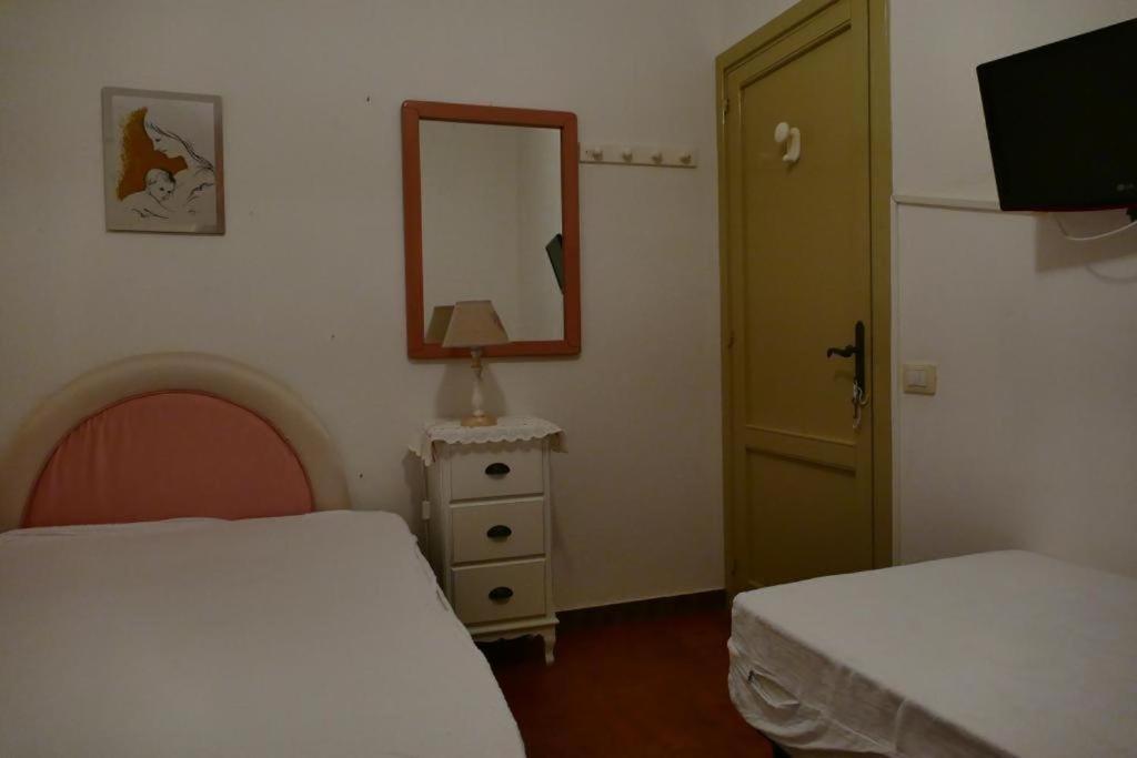 Pm 5 Via Sicilia Guest House Alghero Buitenkant foto