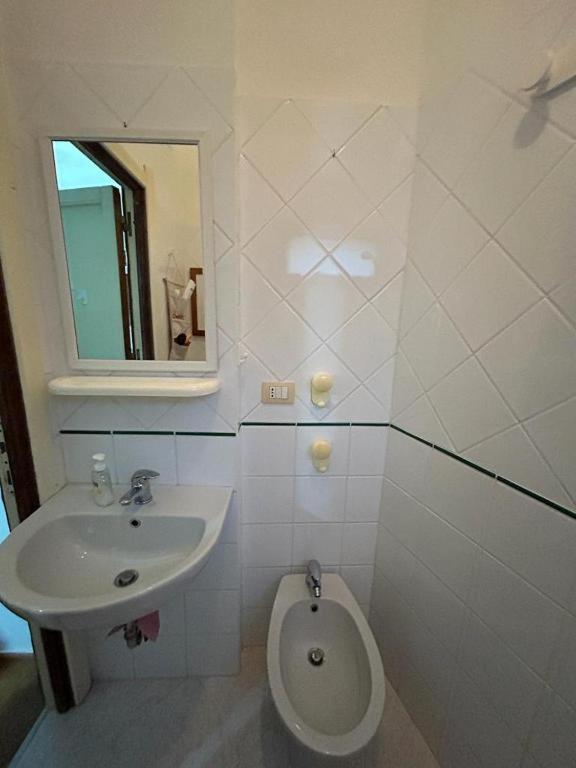 Pm 5 Via Sicilia Guest House Alghero Buitenkant foto